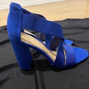 NY&C BLUE HEELS (NWT)